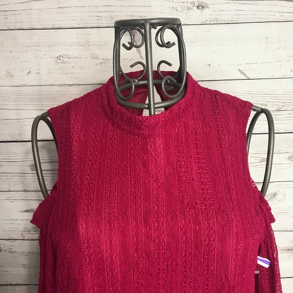 7) Ro & De Long Sleeve Polyester Mock Neck Lace Cold Shoulder Top Size Medium - Picture 3 of 11